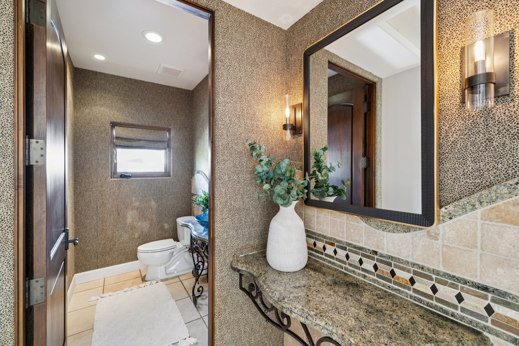 S Poinsettia Ave-S2402-079.jpg