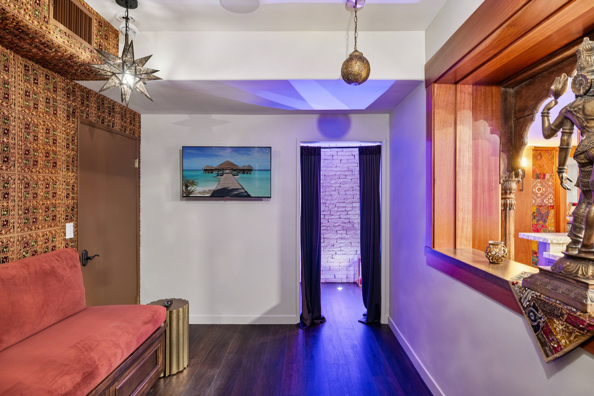 S Poinsettia Ave-S2402-094.jpg