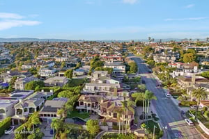 A-WA-S Poinsettia Ave-S2102-012r.jpg