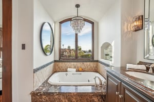 S Poinsettia Ave-S2402-009.jpg