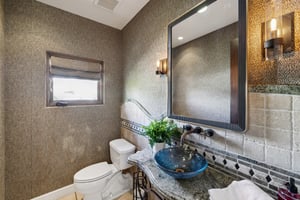 S Poinsettia Ave-S2402-080.jpg