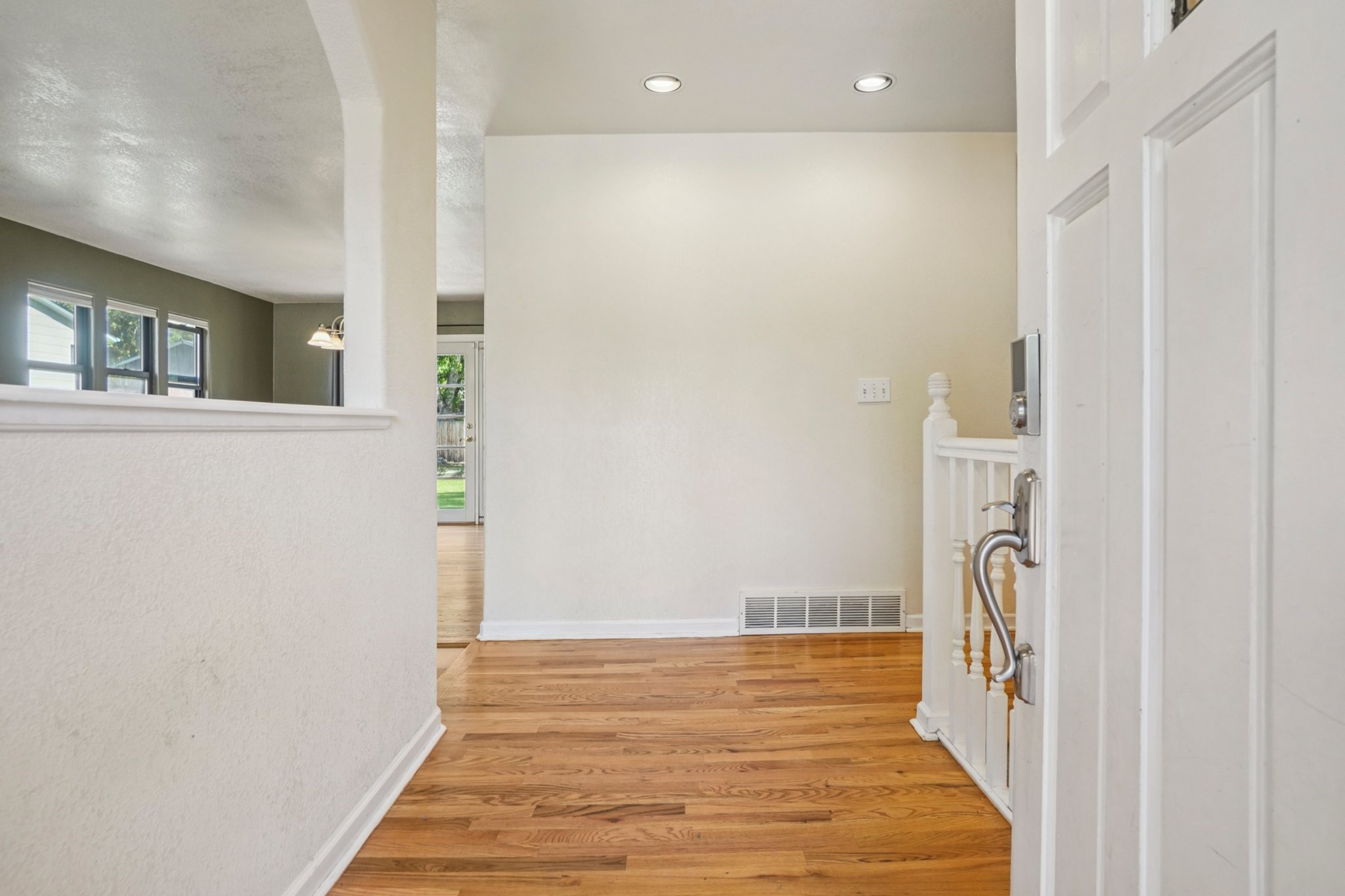Sunland St-S2906-014.jpg
