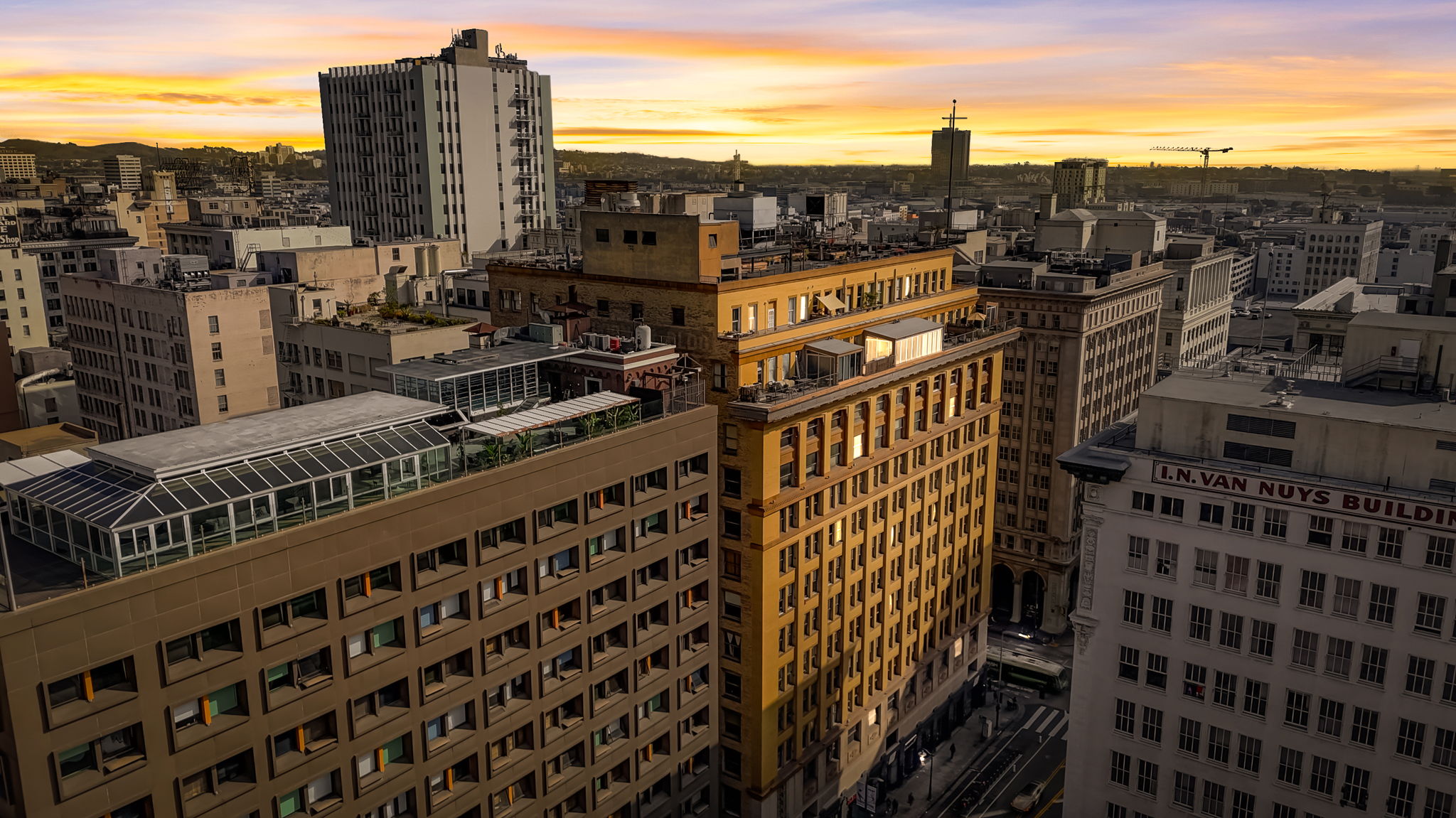 W 7th St 702  - VT-002