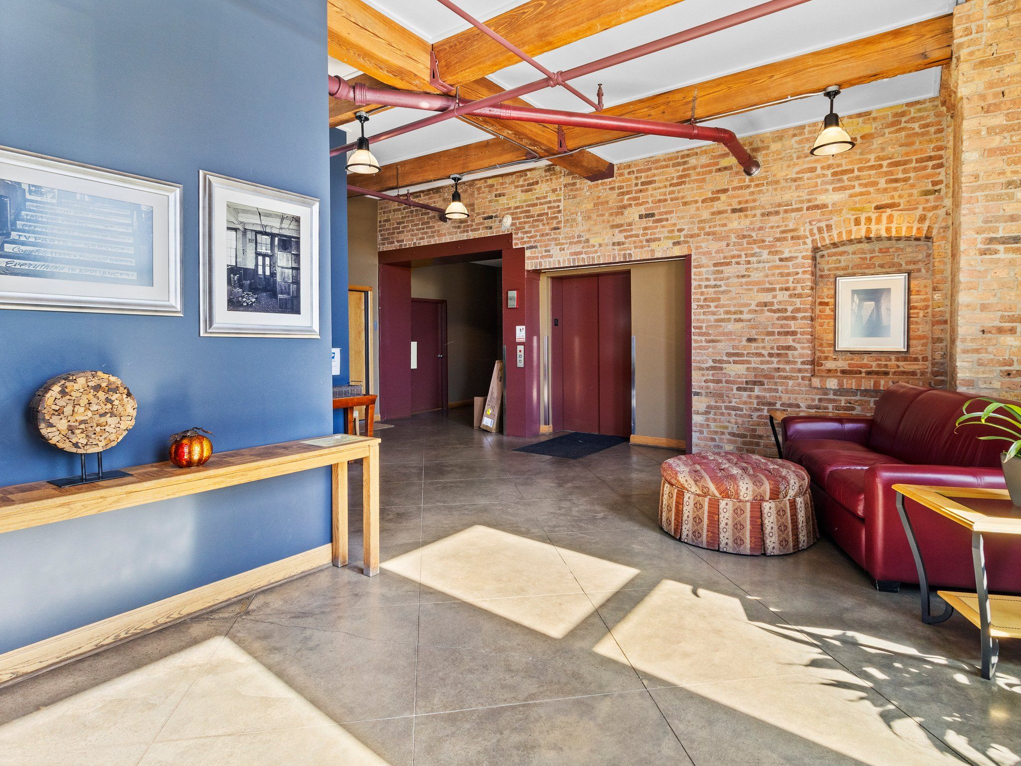 Building - Lobby
