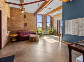 Building - Lobby