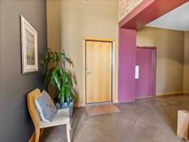 Building - Lobby
