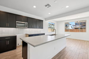 21505 E Sparrow Dr-S2507-011