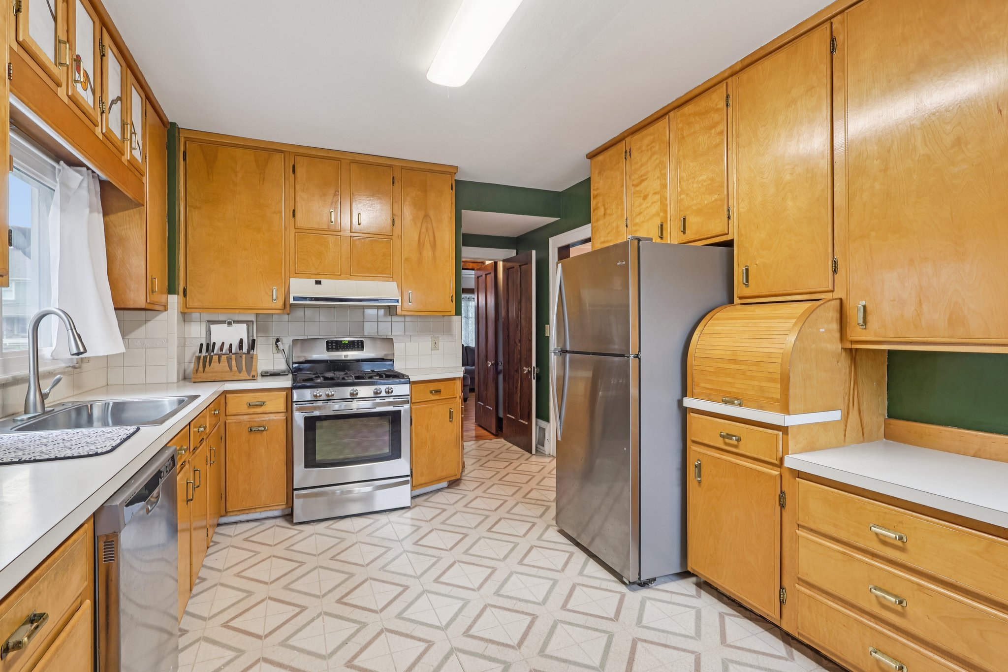 Glenbury Ave-S1604-012.jpg