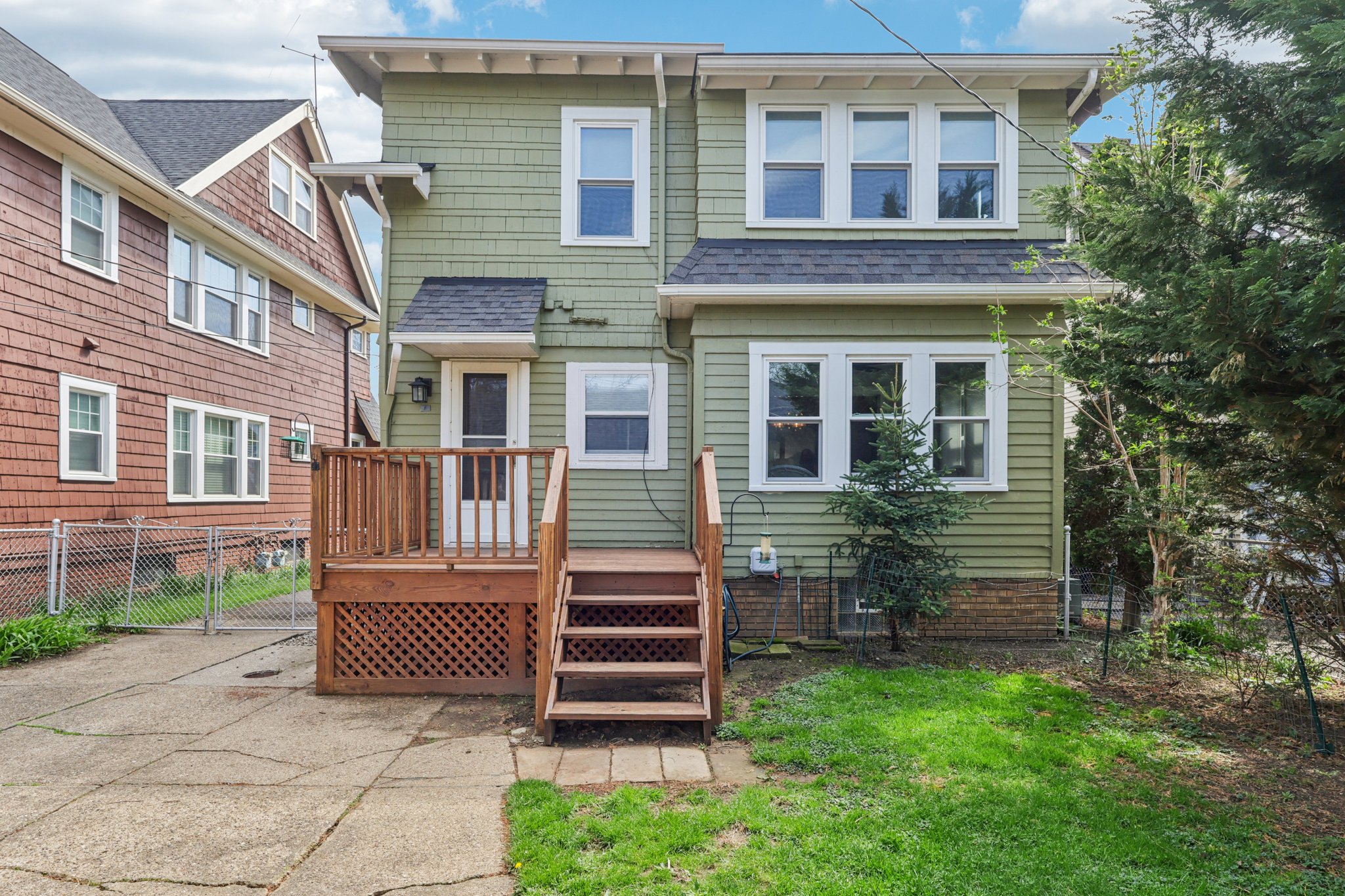 Glenbury Ave-S1604-036.jpg