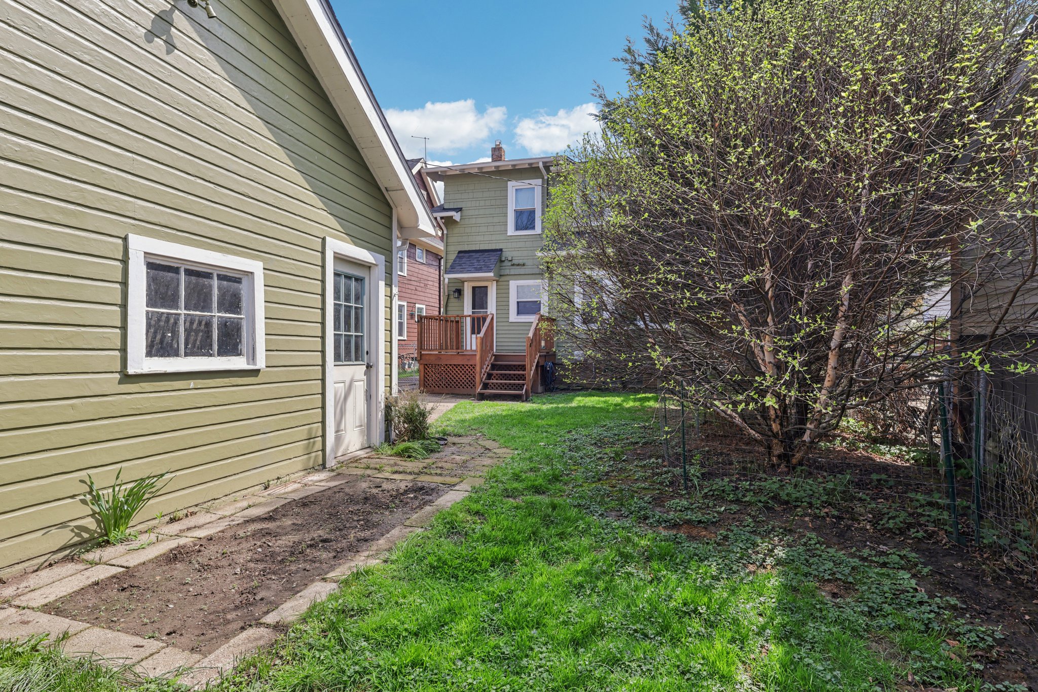 Glenbury Ave-S1604-039.jpg