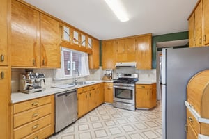 Glenbury Ave-S1604-010.jpg