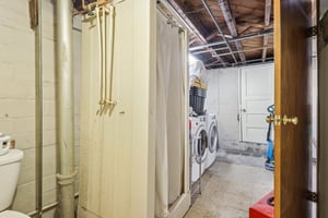 Glenbury Ave-S1604-032.jpg