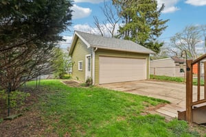 Glenbury Ave-S1604-038.jpg