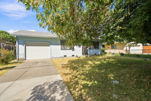  Photo 0