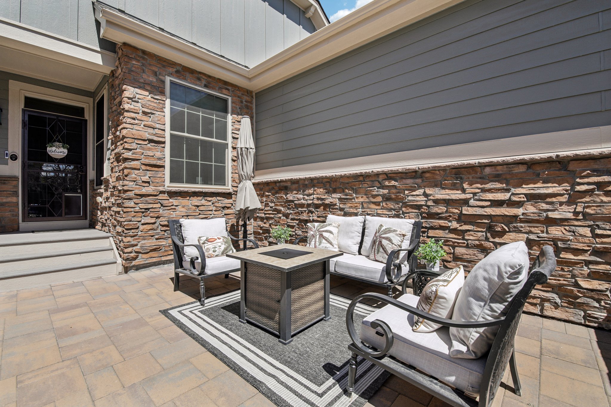 E Stroll Ave-S1604-006.jpg