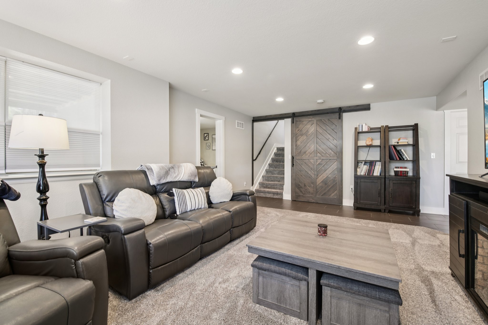 E Stroll Ave-S1604-012.jpg