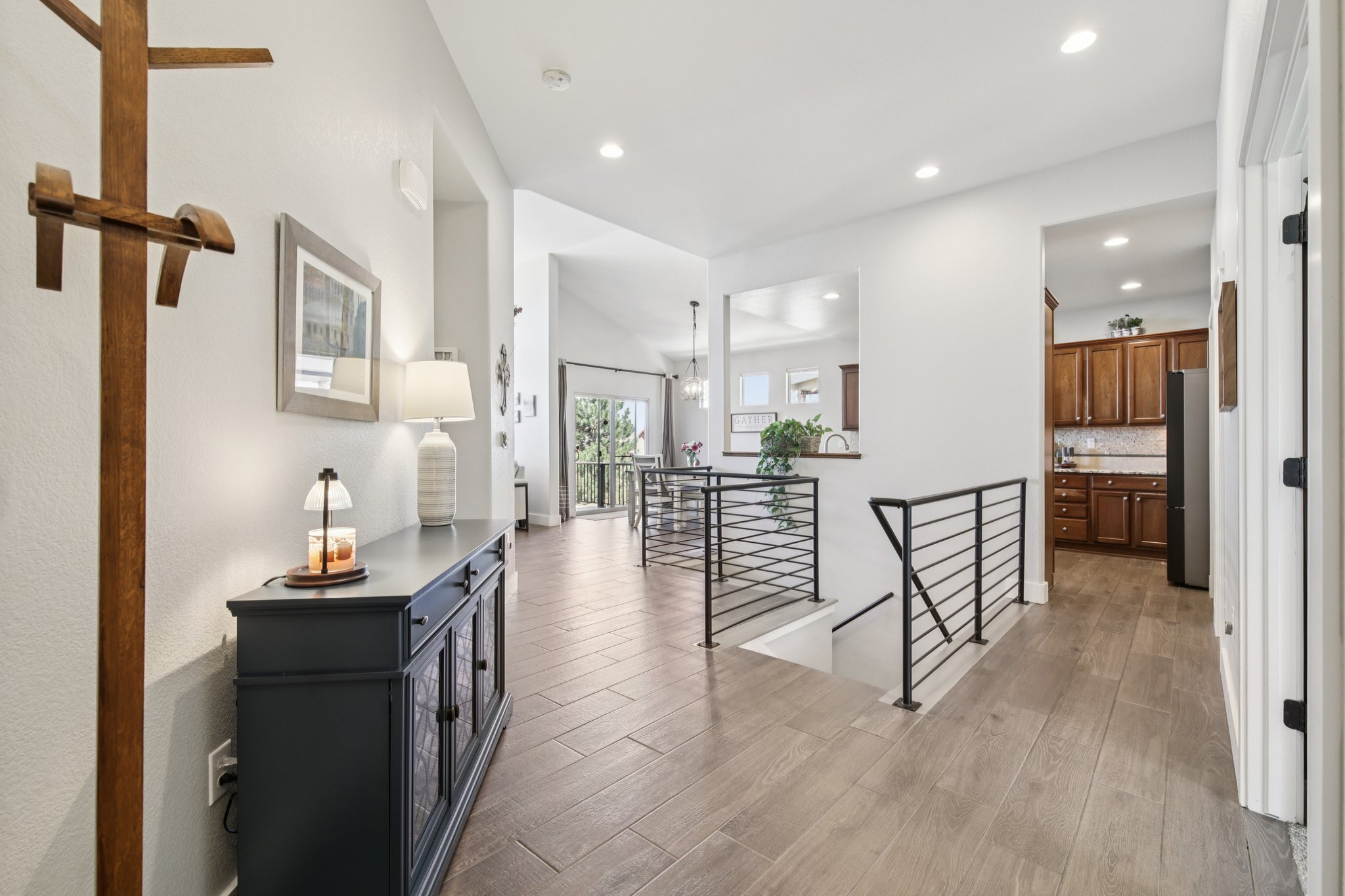 E Stroll Ave-S1604-020.jpg