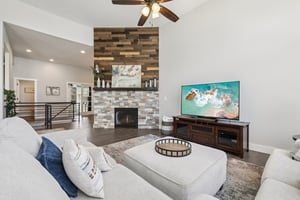 E Stroll Ave-S1604-010.jpg