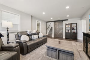 E Stroll Ave-S1604-012.jpg