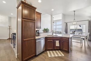 E Stroll Ave-S1604-018.jpg