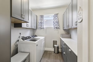 E Stroll Ave-S1604-021.jpg