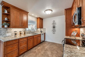 016_2154 LG Almaden Road 