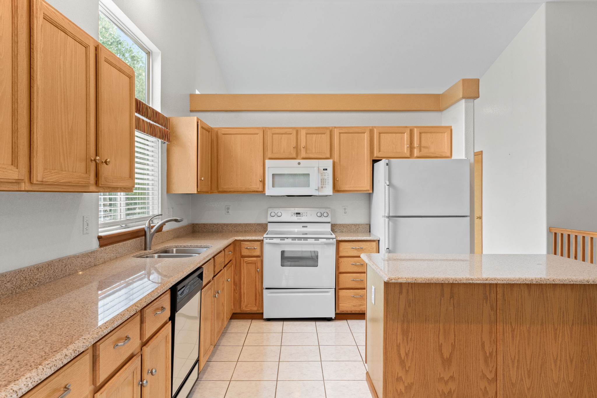 Kitchen with tons of counter space