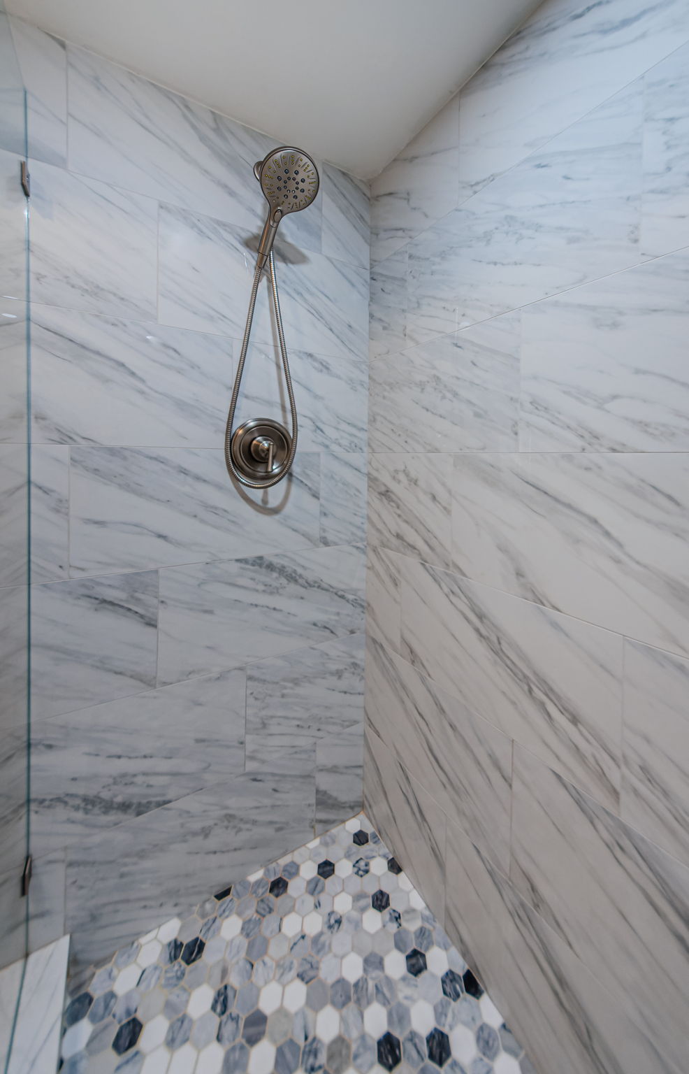 Master Bathroom 1b