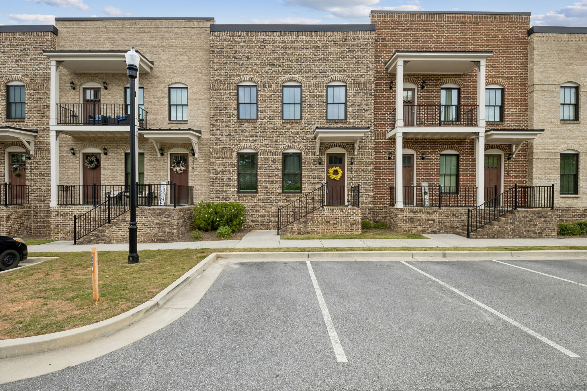 Welcome to 2155 Rail Yard Ave