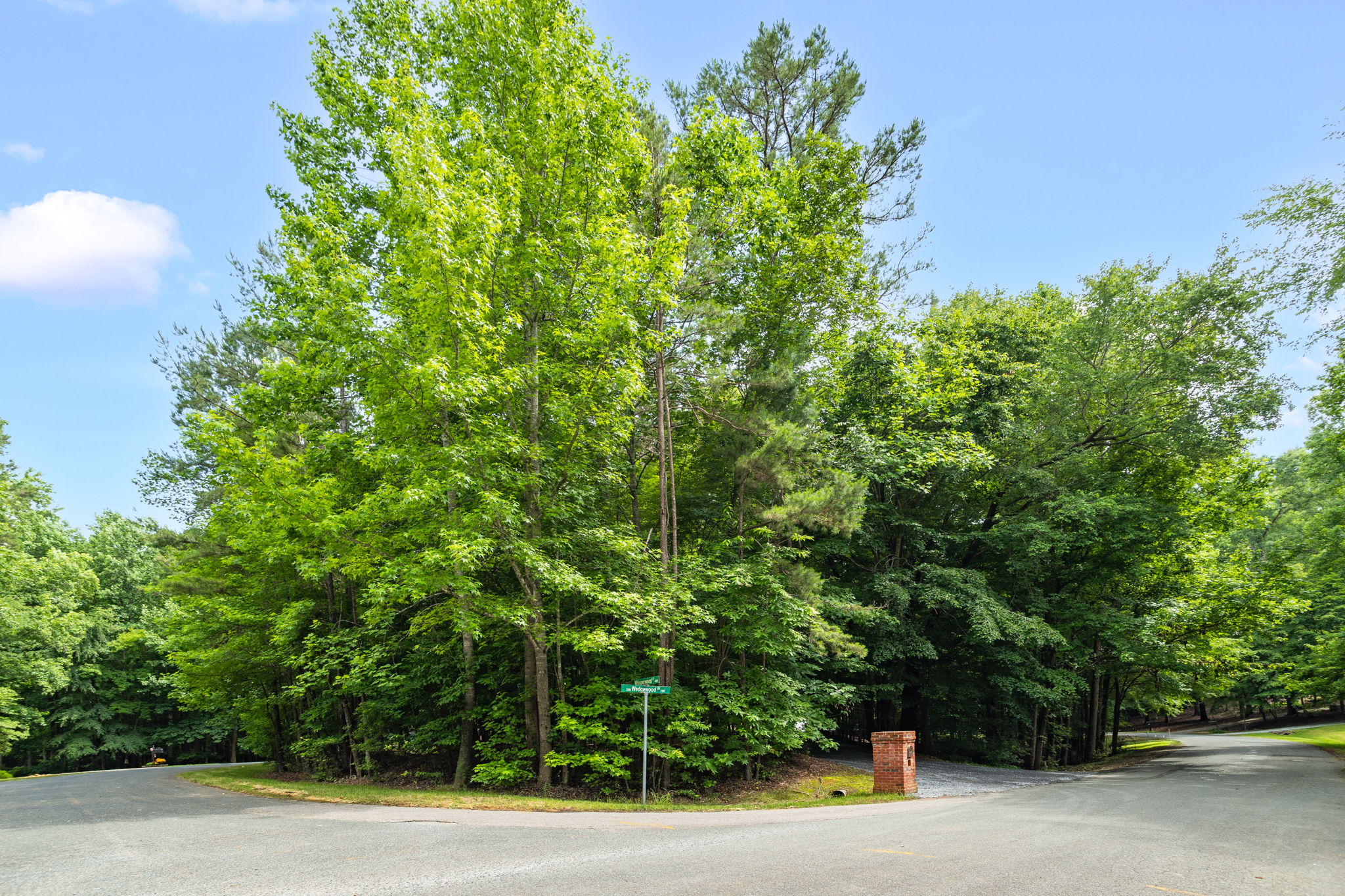 2156 wedgewood Dr-2