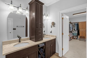 2156 wedgewood Dr-24