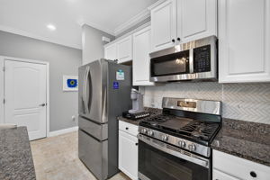 Kitchen 3 of 4