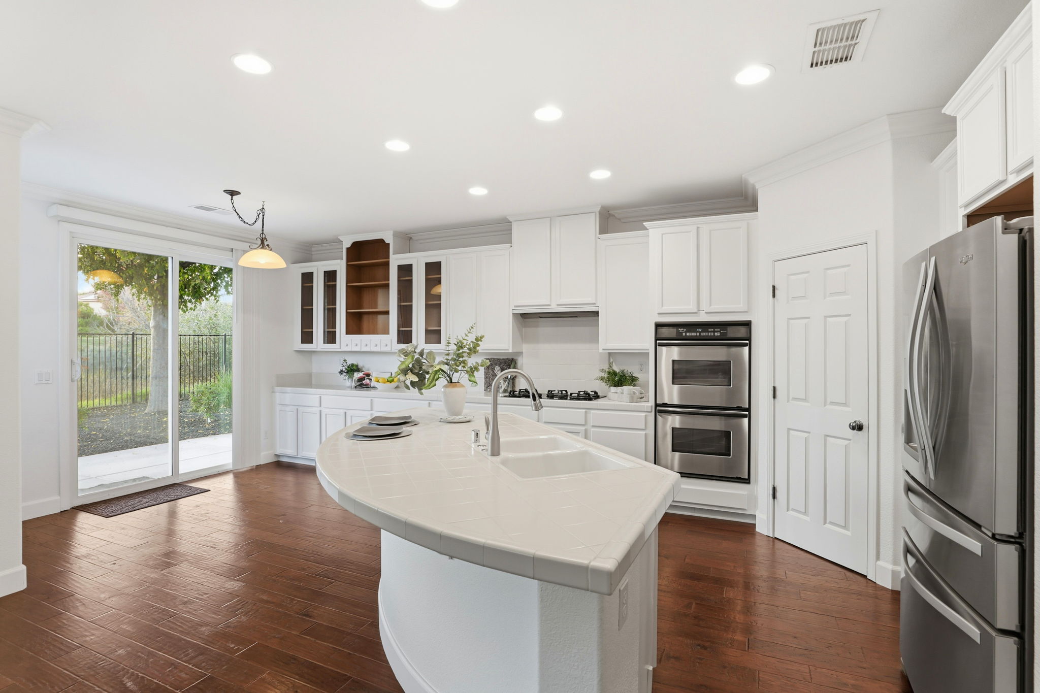 016_F8_2158 Beckett Dr