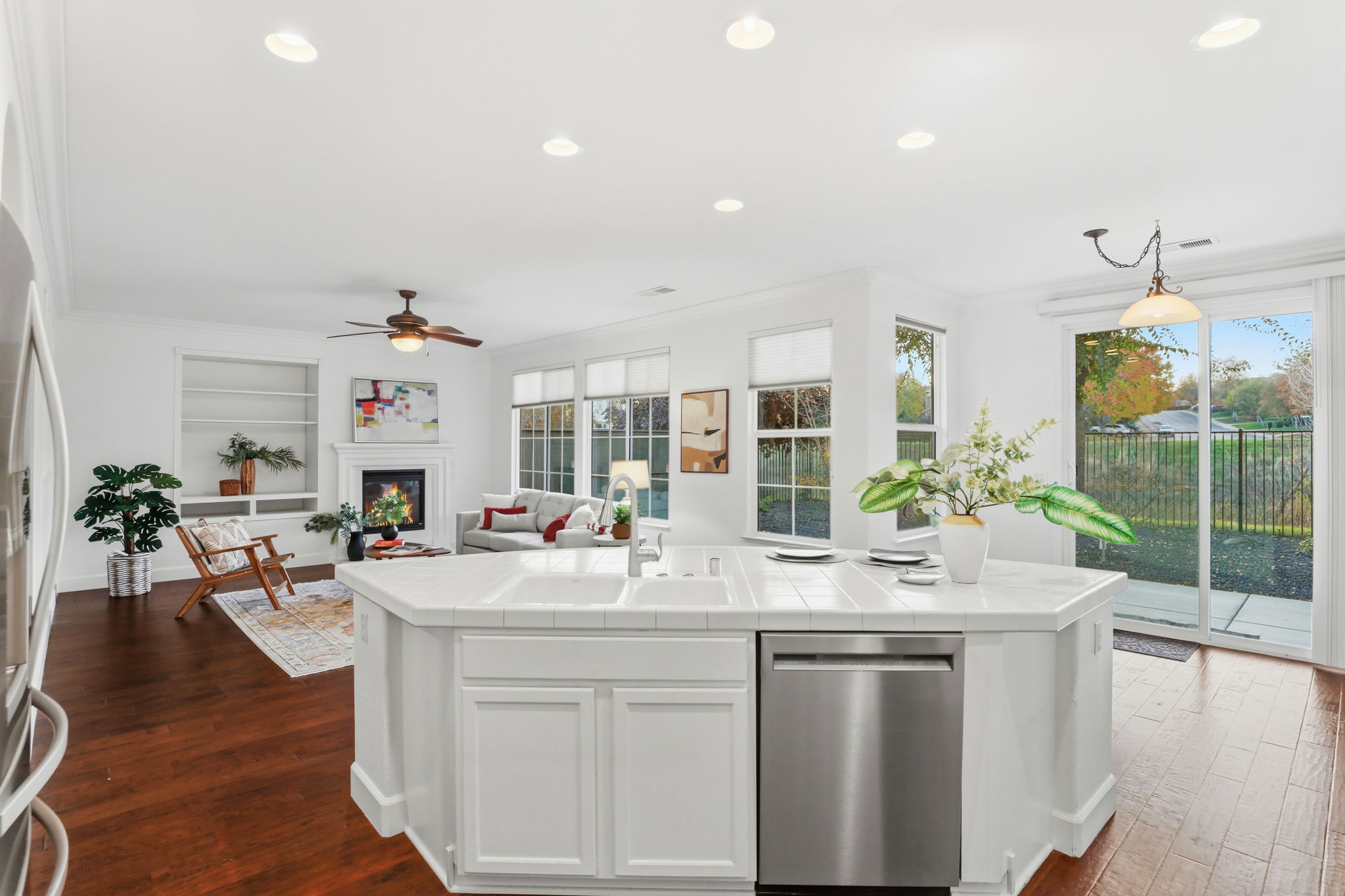 019_F8_2158 Beckett Dr