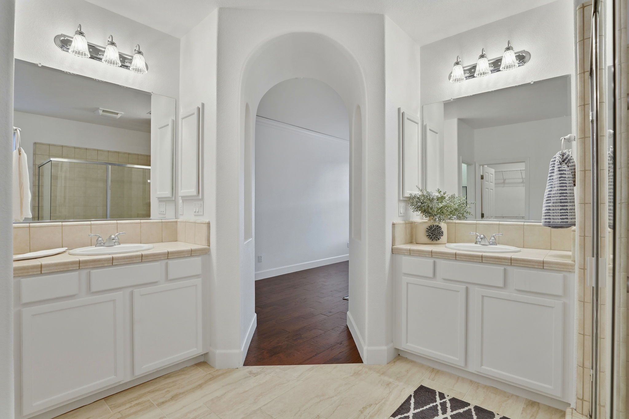 036_F8_2158 Beckett Dr