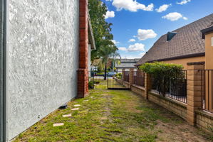  Photo 30