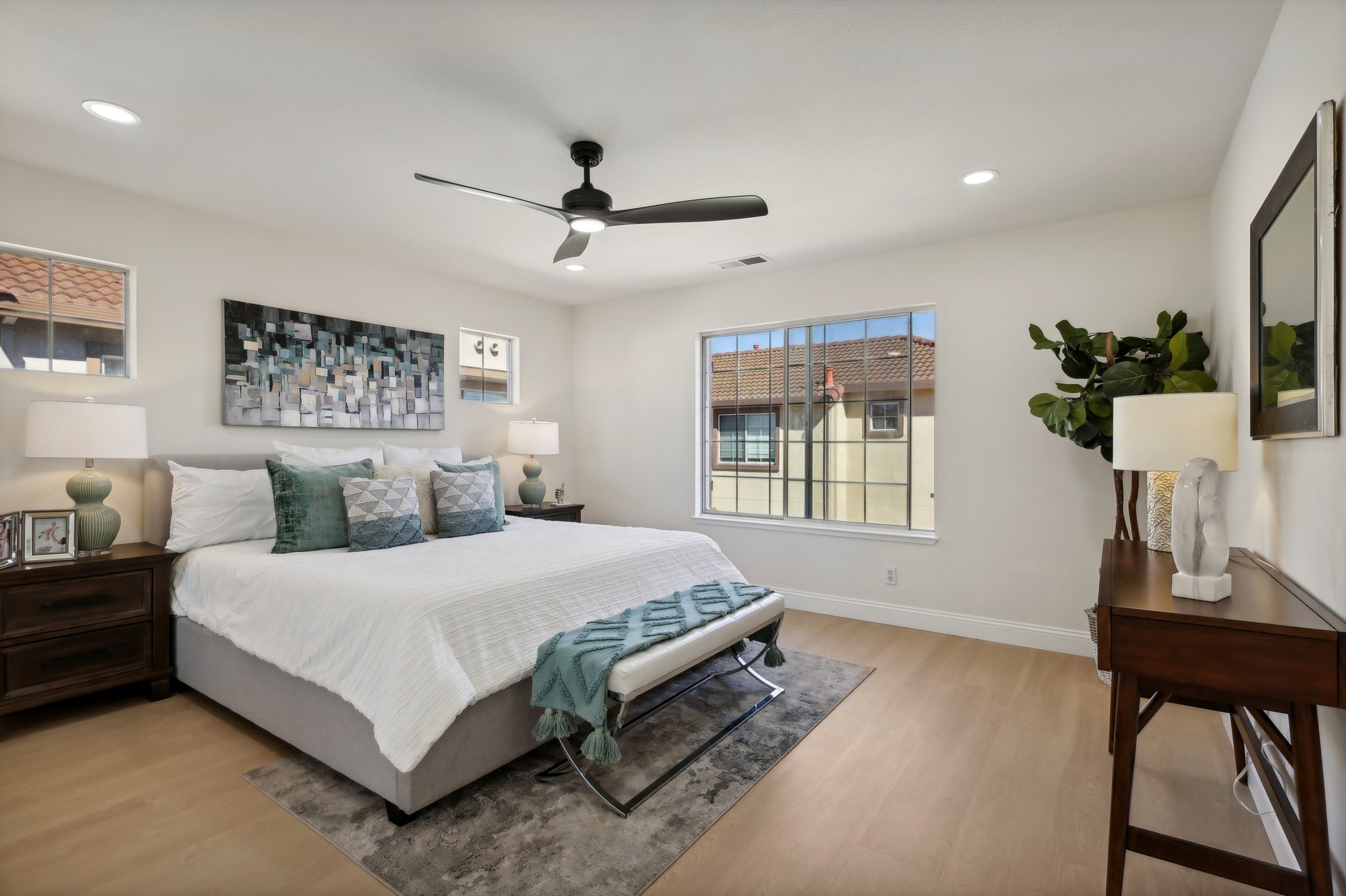 Esperanca Ave-023.jpg