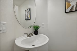 Esperanca Ave-020.jpg