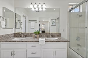 Esperanca Ave-026.jpg