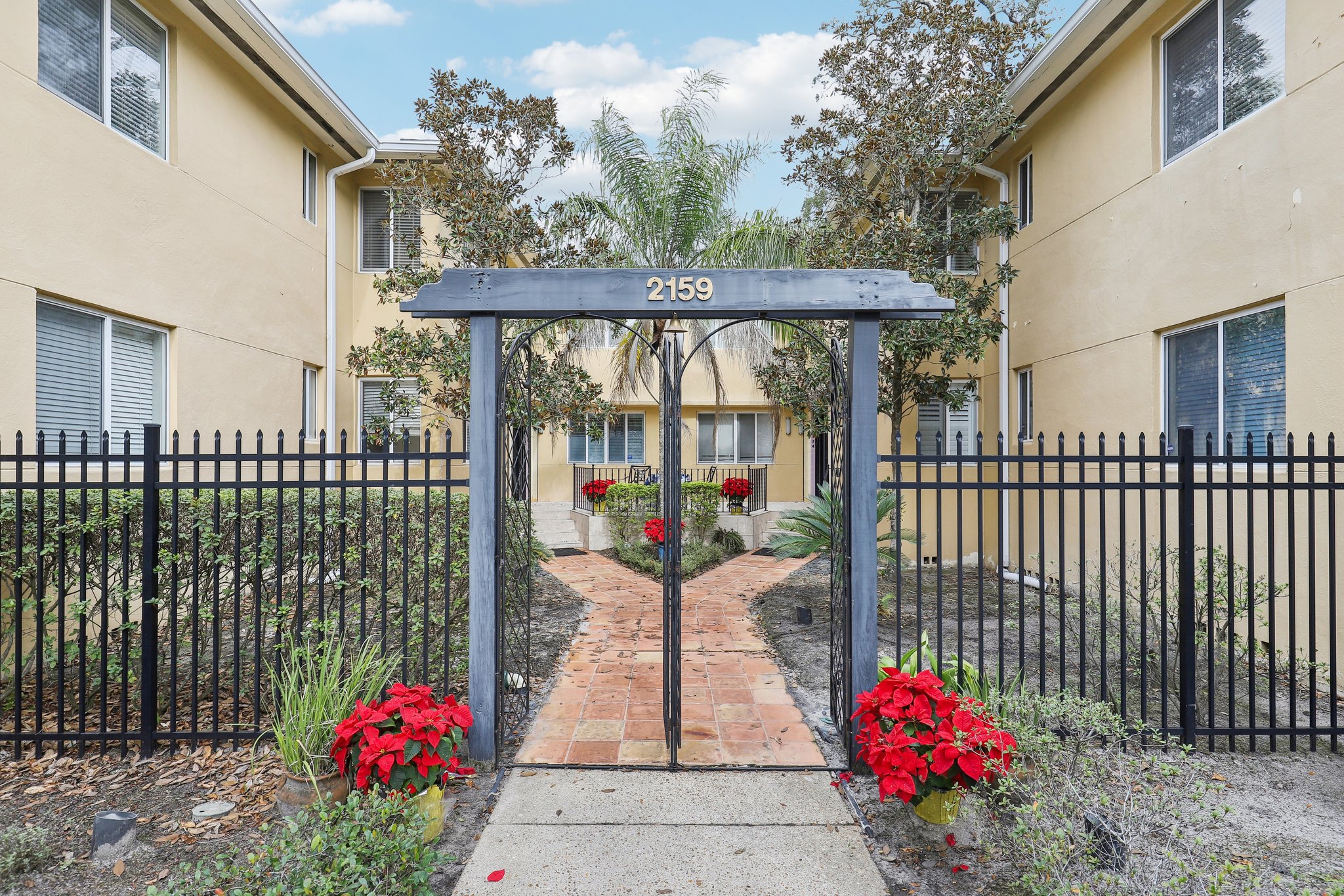 Riverside Ave 4-S1501-002.jpg