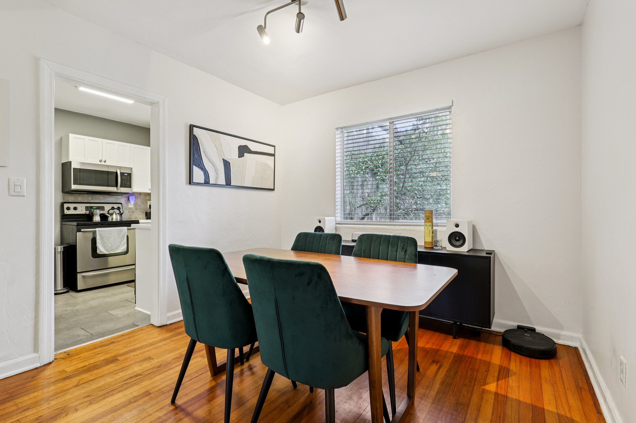 Riverside Ave 4-S1501-015.jpg