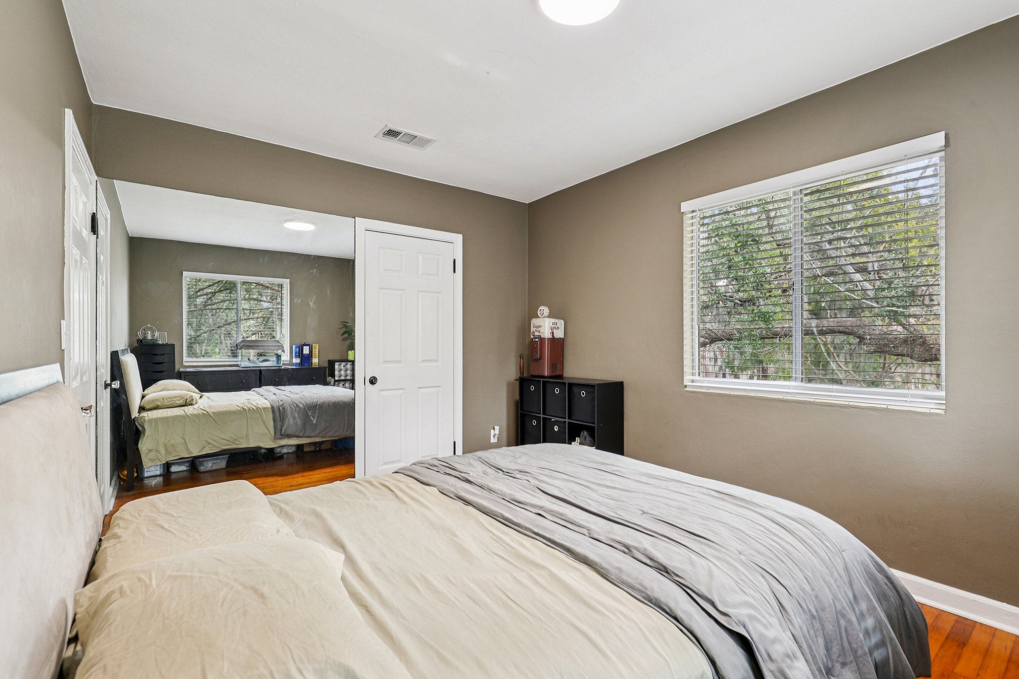 Riverside Ave 4-S1501-026.jpg