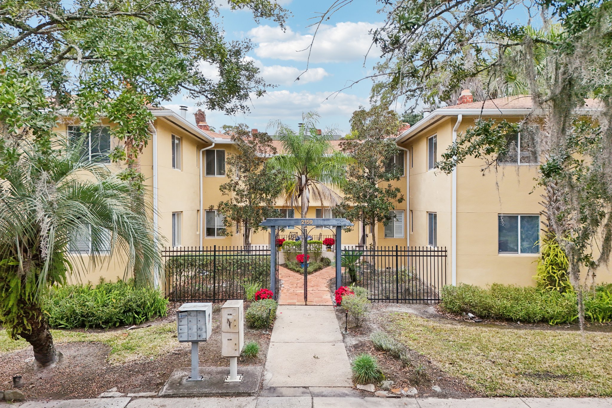 Riverside Ave 4-S1501-034.jpg