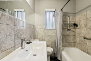 Riverside Ave 4-S1501-027.jpg