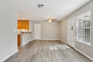 Walsingham Ct 62-S1403-013.jpg