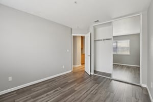 Walsingham Ct 62-S1403-032.jpg