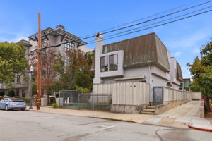 002_F8_216 8th Ave San