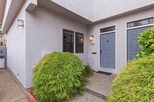 004_F8_216 8th Ave San