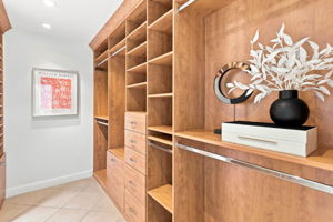 027_F8_216 8th Ave San