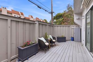 043_F8_216 8th Ave San